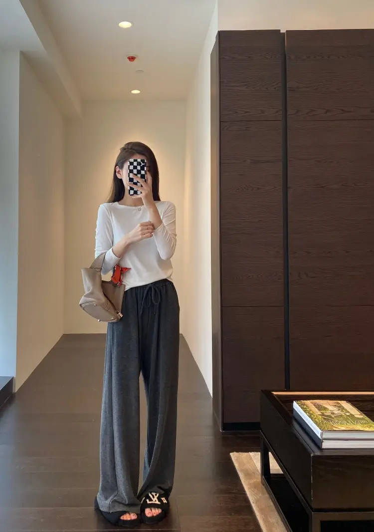【Special Offer, No Returns or Exchanges】A Must-Have for Spring and Autumn, Layered Wear, Round Neck, Semi-High Collar, Long-Sleeve T-Shirt for Women in Autumn — feature 33