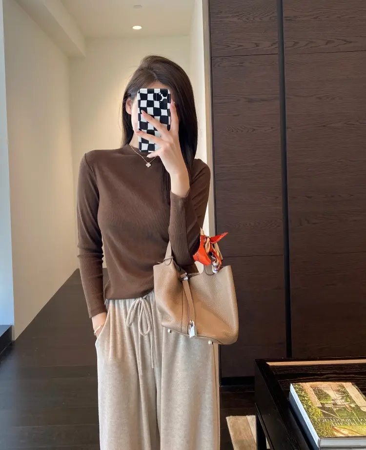 【Special Offer, No Returns or Exchanges】A Must-Have for Spring and Autumn, Layered Wear, Round Neck, Semi-High Collar, Long-Sleeve T-Shirt for Women in Autumn — feature 4