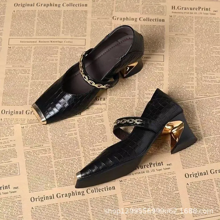 Square Toe Shallow Mouth Thick Heel Flats for Women 2025 Spring & Fall New Style Metal Chain Soft Leather One-Leg Mid-Heel Small Leather Shoes - Image 4