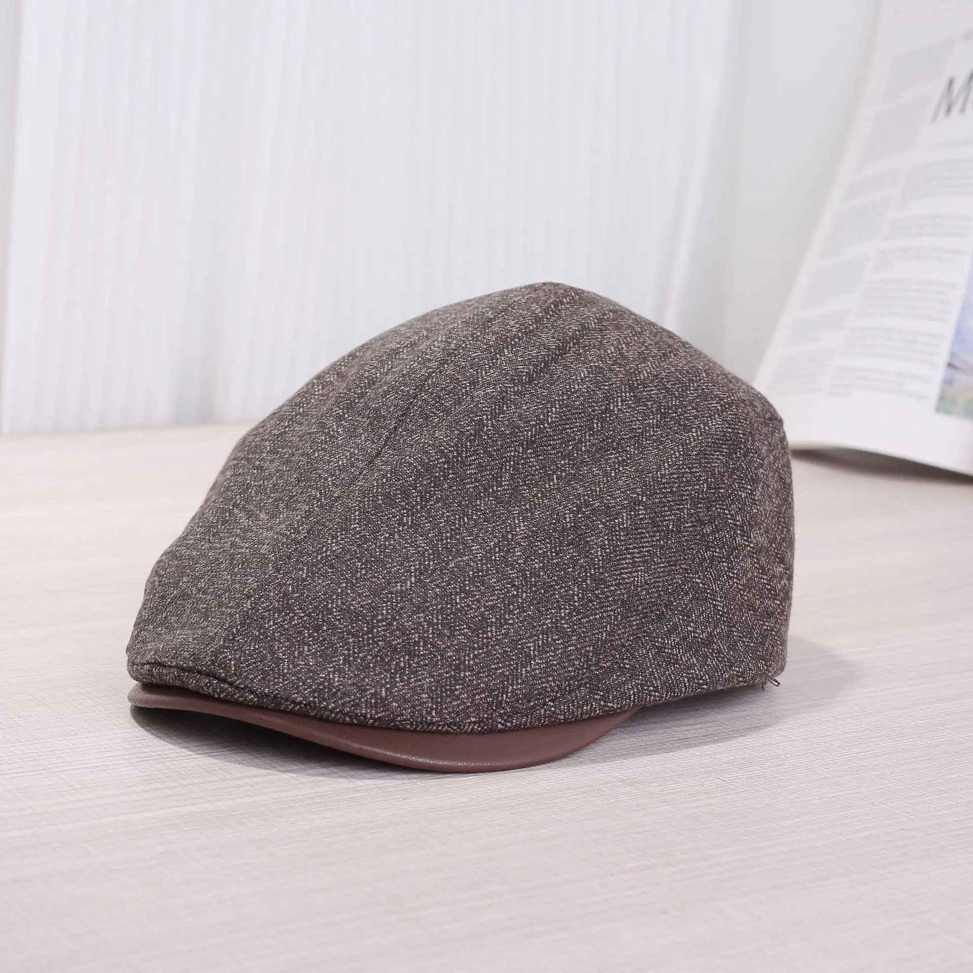 Men Women Grey Korean Style Peaked Cap - Image 4