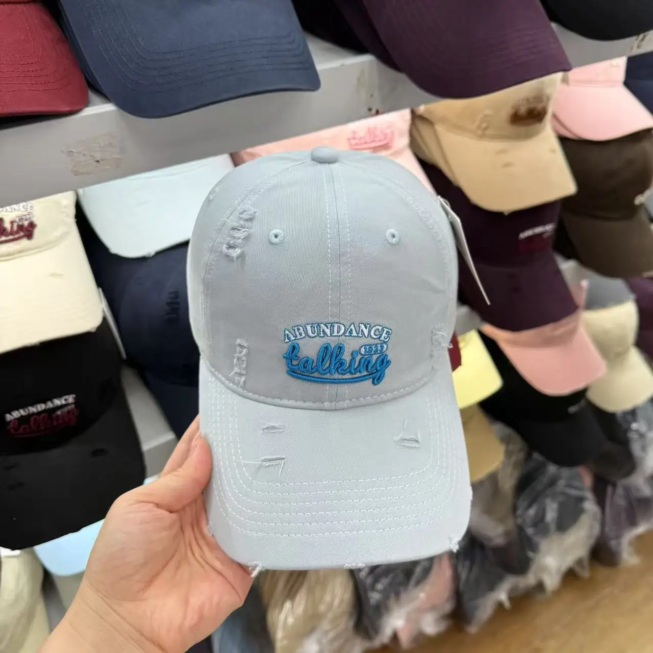 New Korean Style Ripped Baseball Cap with Embroidery — feature 5