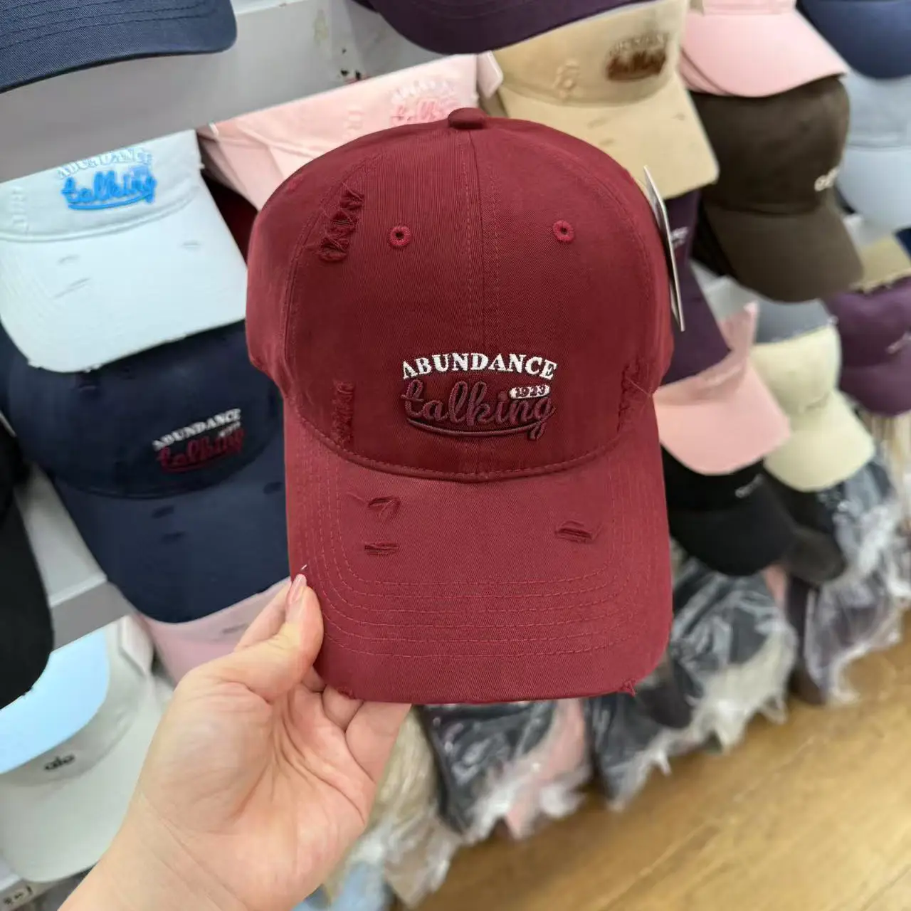 New Korean Style Ripped Baseball Cap with Embroidery - Image 7