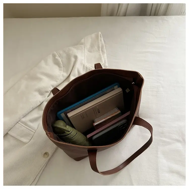 Women Retro Tote Bag Large Capacity Leather Shoulder Bag — feature 20