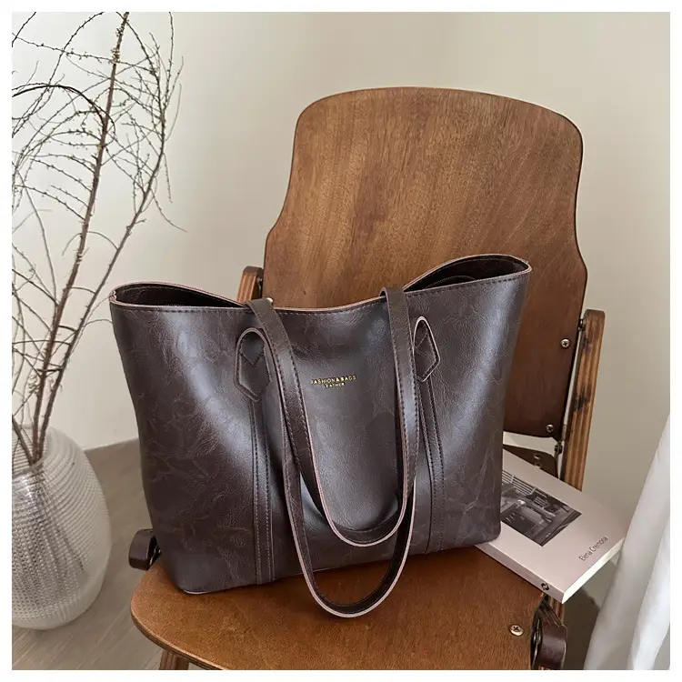 Women Retro Tote Bag Large Capacity Leather Shoulder Bag — feature 31