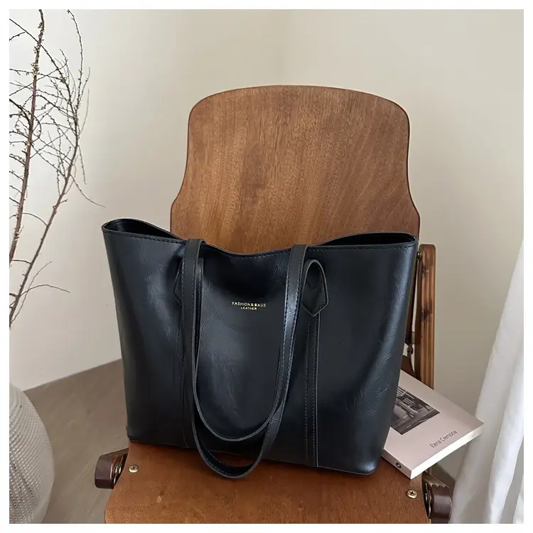 Women Retro Tote Bag Large Capacity Leather Shoulder Bag — feature 34