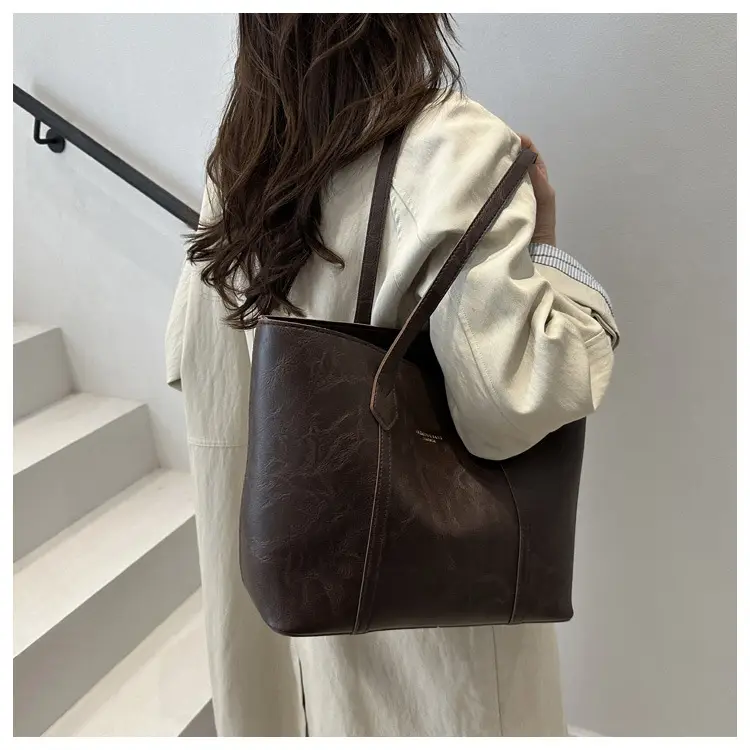 Women Retro Tote Bag Large Capacity Leather Shoulder Bag — feature 45