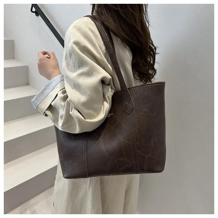 Women Retro Tote Bag Large Capacity Leather Shoulder Bag — feature 47