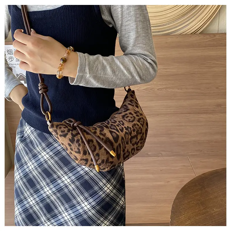 Leopard Print Crossbody Bag for Women Hot Girl Fashion — feature 10