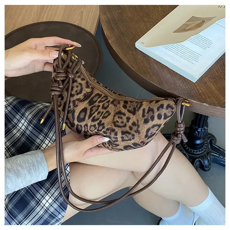 Leopard Print Crossbody Bag for Women Hot Girl Fashion — feature 12