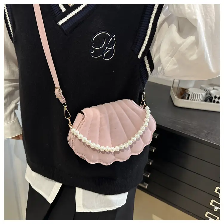 Women Pearl Chain Shoulder Bag New Autumn 2025 — feature 13