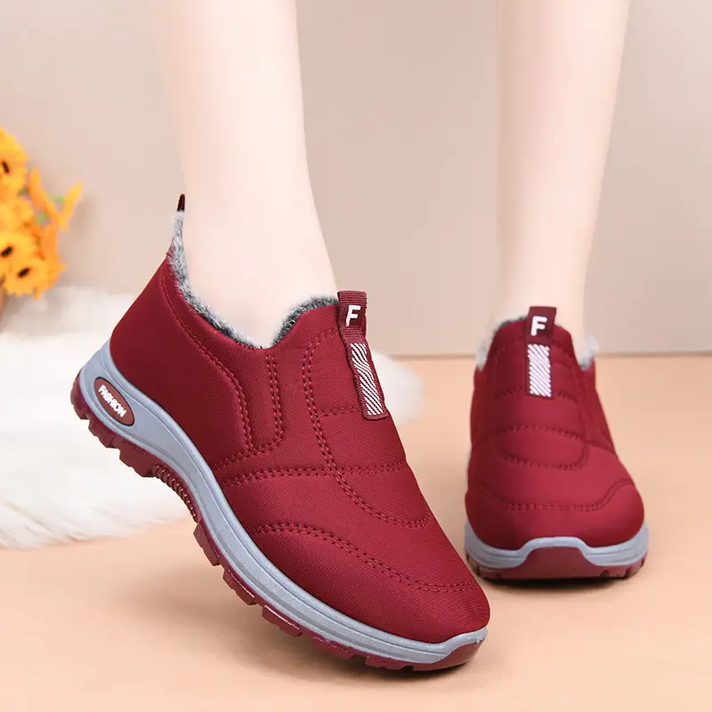 Winter Warm Slip-On Snow Boots for Women, Cotton-Lined, Thickened, Soft-Soled Cotton Boots for Middle-Aged and Elderly Women in Winter