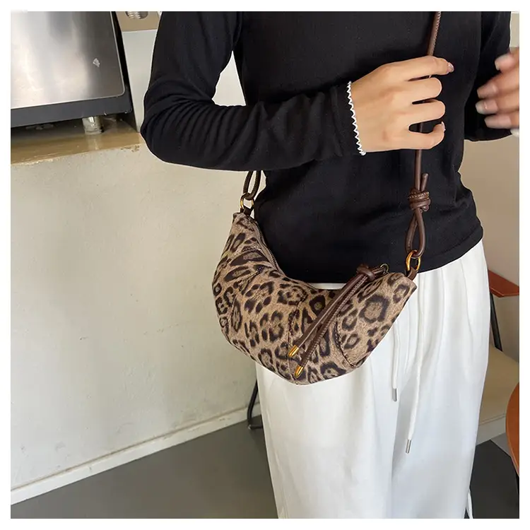 Women Leopard Print Crossbody Bag 2025 — feature 15