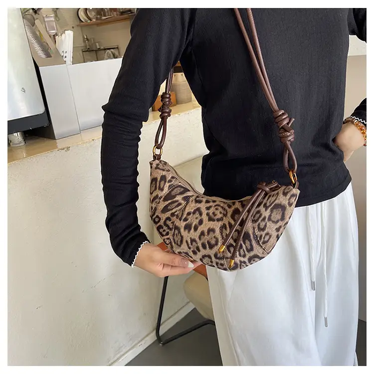 Women Leopard Print Crossbody Bag 2025 — feature 18
