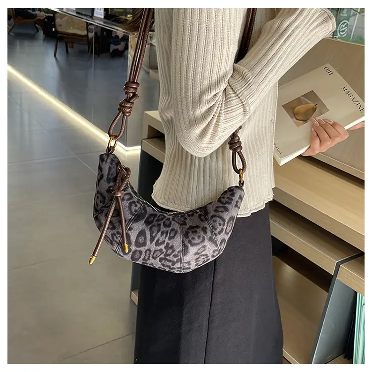 Women Leopard Print Crossbody Bag 2025 — feature 21