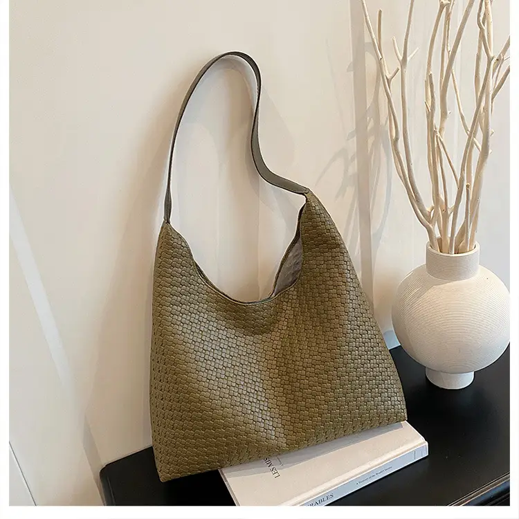 Women Retro Woven Tote Bag Brown 2025 — feature 20