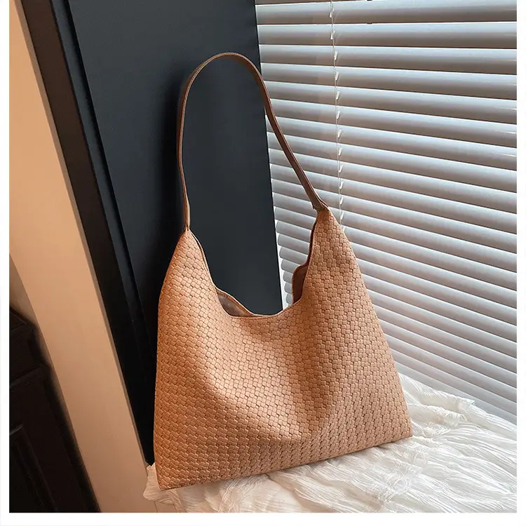 Women Retro Woven Tote Bag Brown 2025 — feature 22