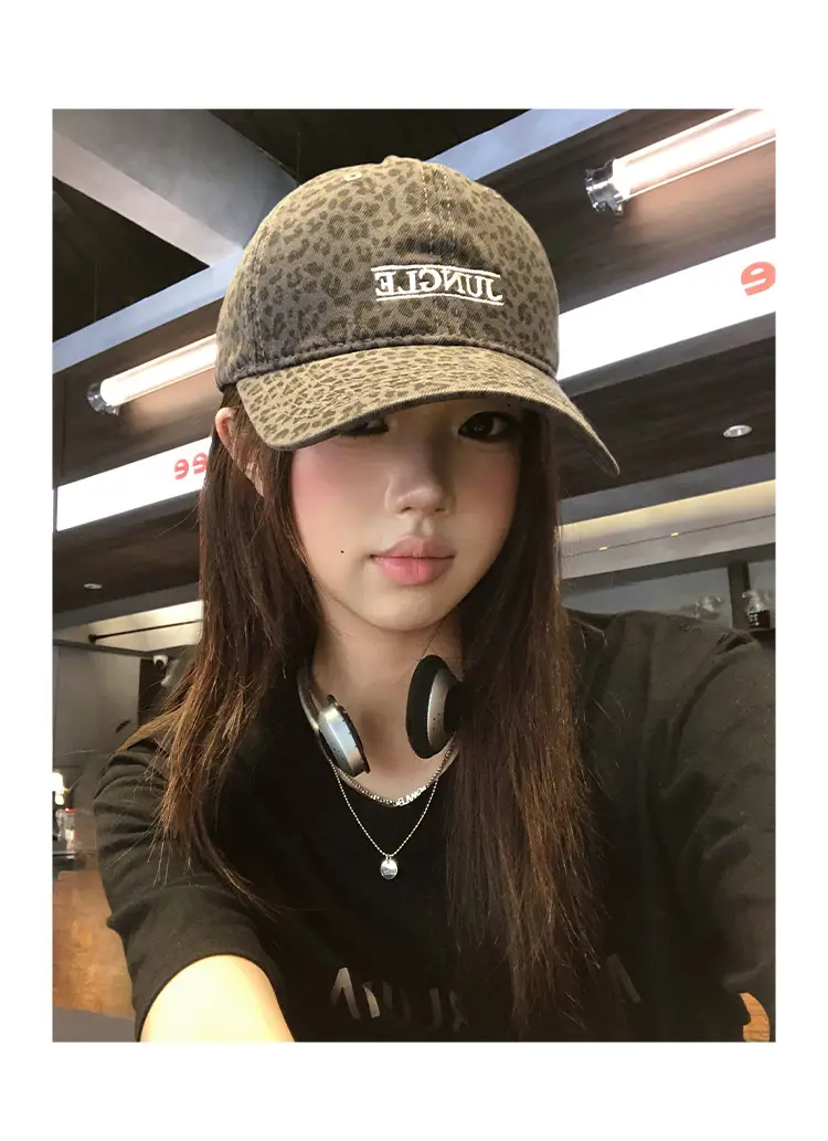 American Retro Leopard Print Cap for Women — feature 7