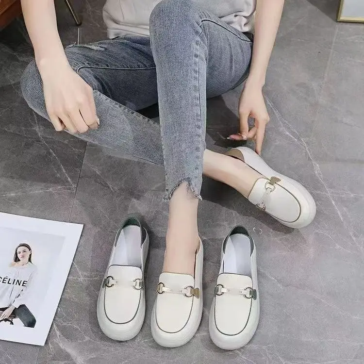 Slip-On Lazy Shoes for Women 2025 New Round-Toe Flats Casual Versatile Shoes Autum Thick Soft-Soled White Shoes - Image 4