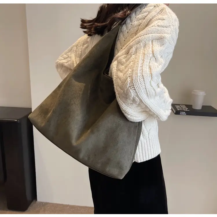 Women's Large Capacity Brown Leather Shoulder Bag — feature 22