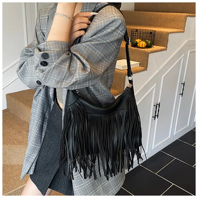 Women Crossbody Tassel Bag Brown Leather Large Capacity — feature 7
