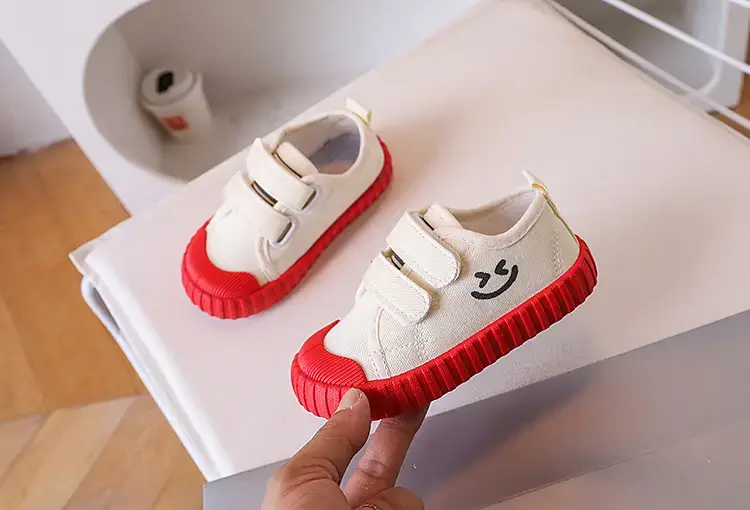 Children's Canvas Velcro Shoes Red Soles Kindergarten Flat — feature 17