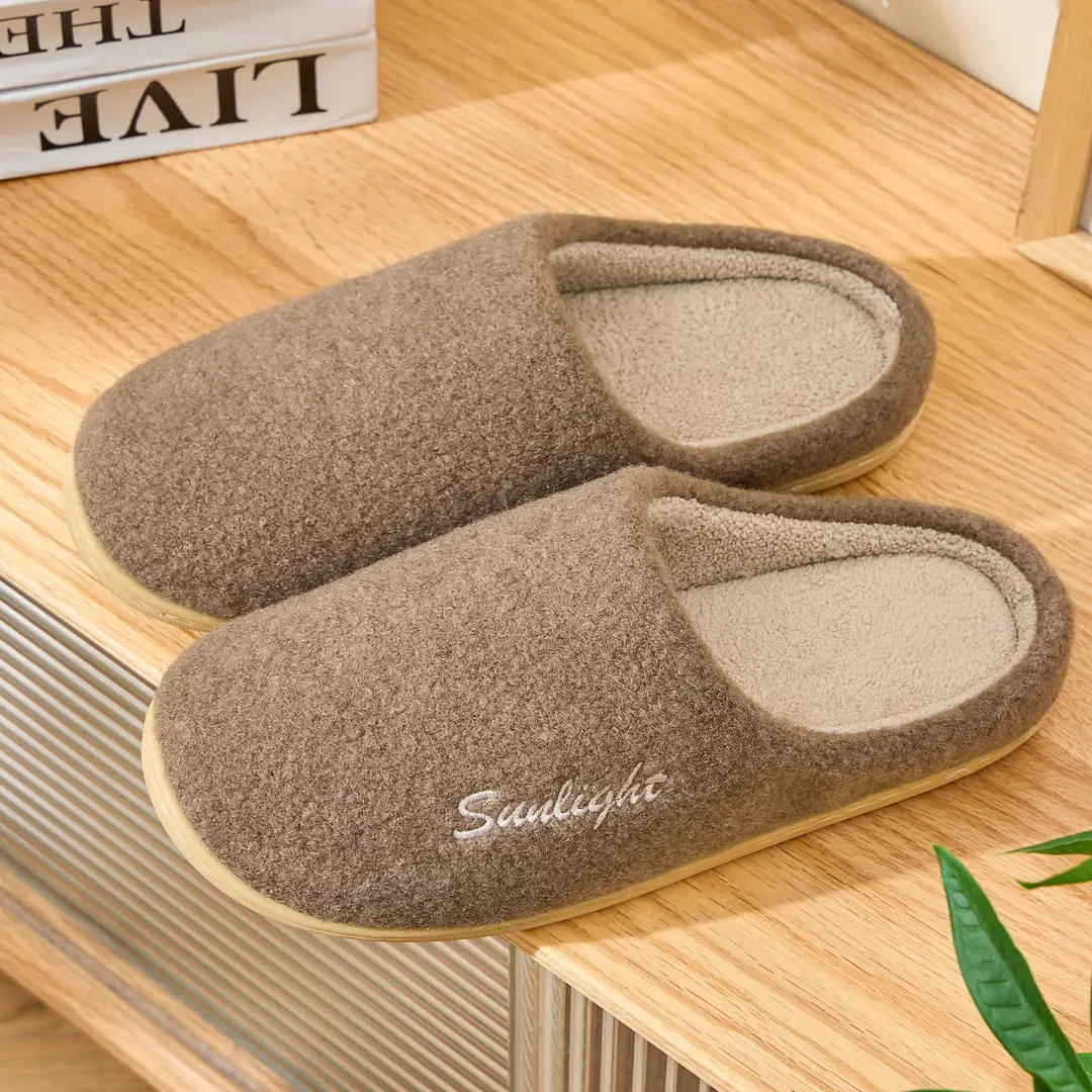 Women's Winter Cotton Slippers, Non-Slip, Fleece-Lined, Warm Couple Slippers, Indoor Home Men's Cute Furry Cotton Slippers for Winter - Image 3