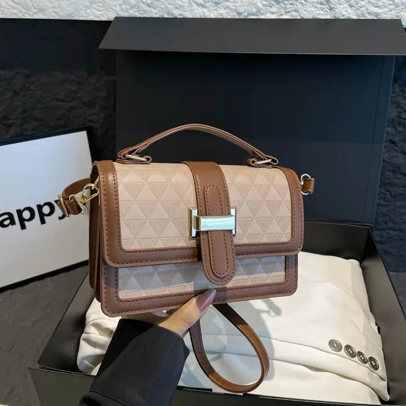 Women's Green White Quilted Shoulder Bag 2025 - Image 2