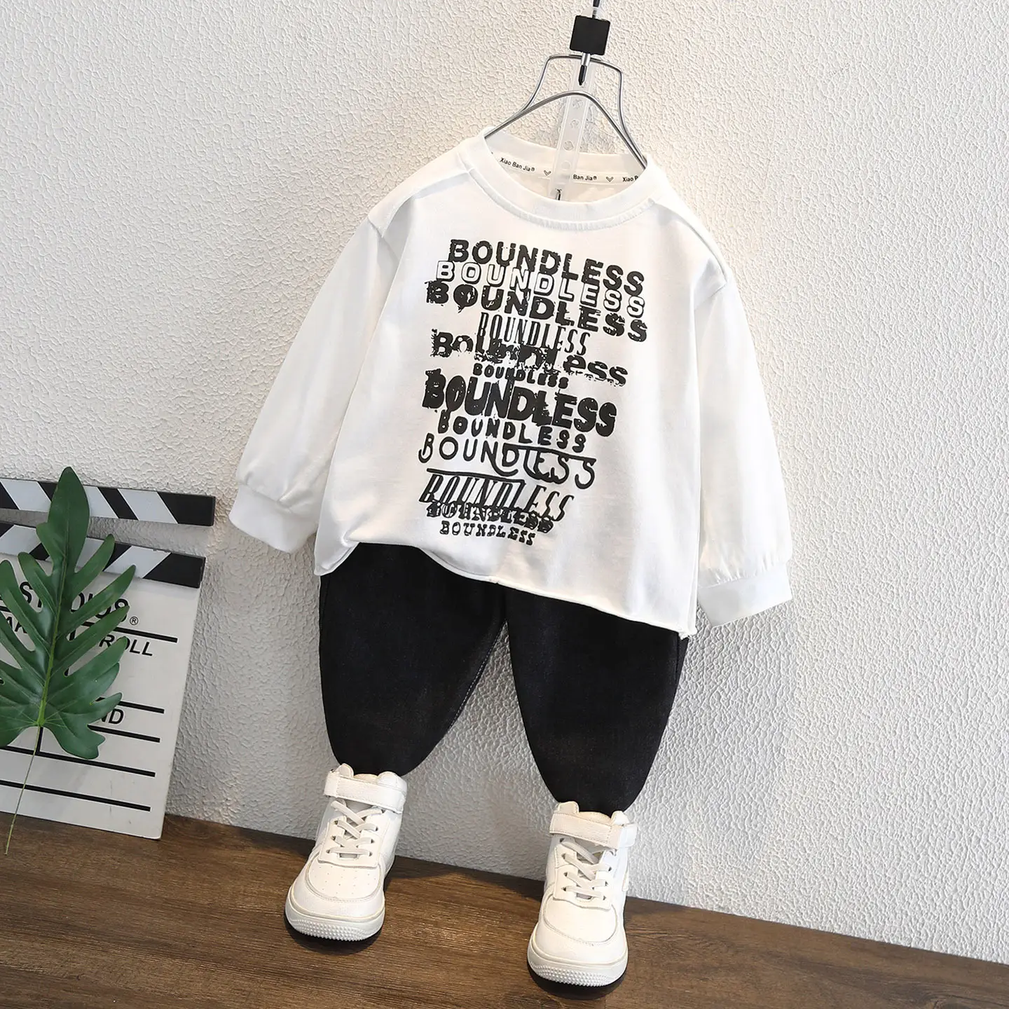 Boys Long Sleeve T-Shirt White Graphic 2026 - Image 4