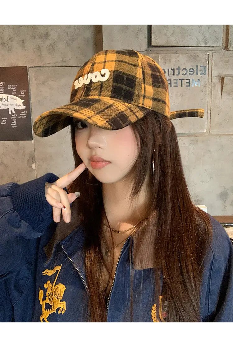 Korean Plaid Baseball Cap for Women with Wide Brim — feature 7