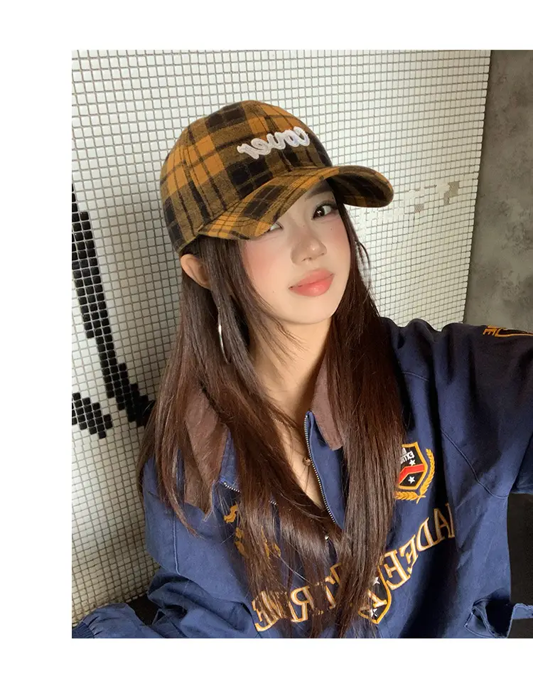 Korean Plaid Baseball Cap for Women with Wide Brim — feature 8