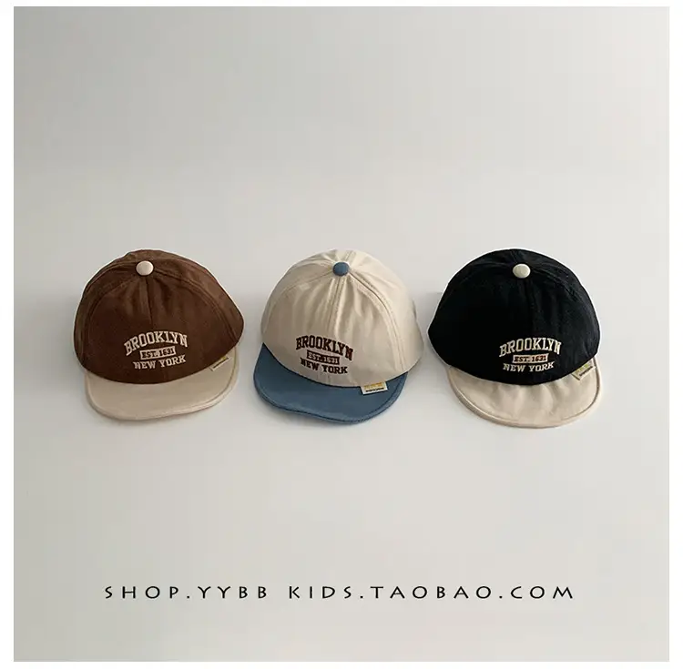 Children's Korean Style Peaked Hats Red & White — feature 4