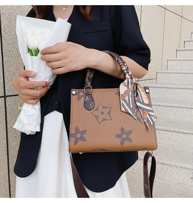 Vintage Monogram Tote Bag for Women Large Capacity Shoulder Bag — feature 17