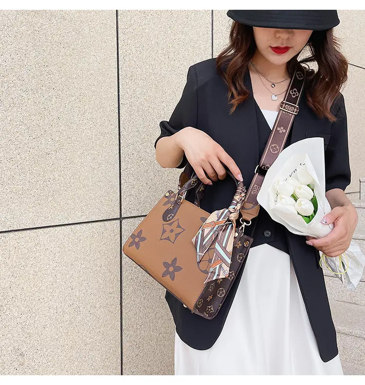 Vintage Monogram Tote Bag for Women Large Capacity Shoulder Bag — feature 21