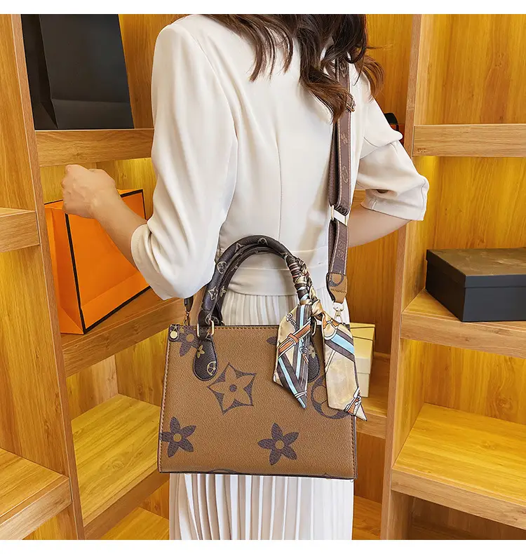 Vintage Monogram Tote Bag for Women Large Capacity Shoulder Bag — feature 23