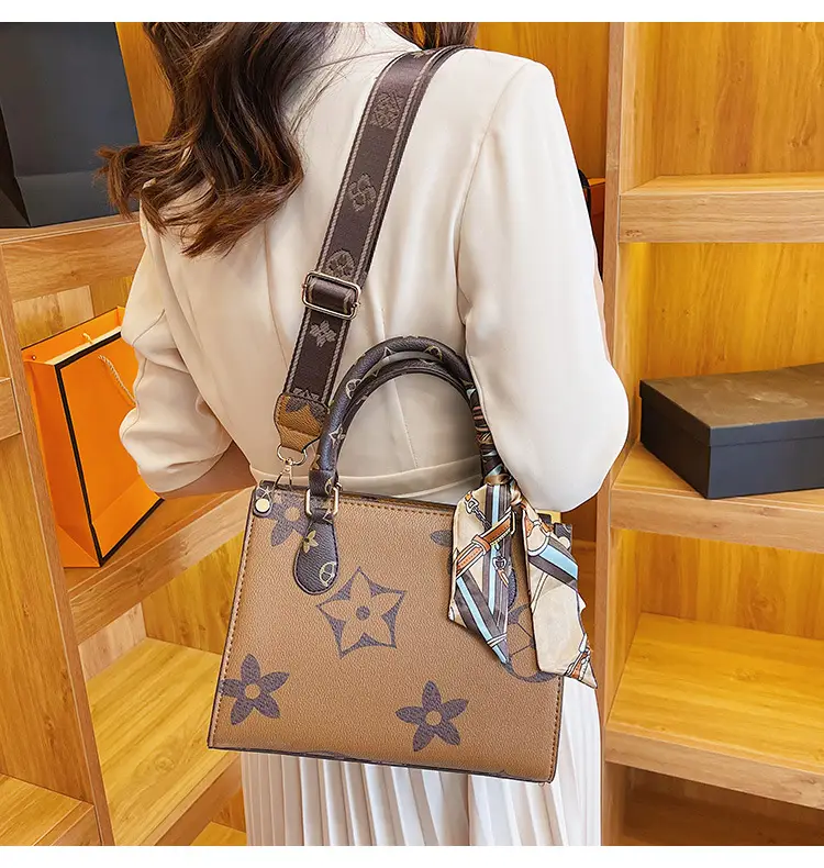 Vintage Monogram Tote Bag for Women Large Capacity Shoulder Bag — feature 25