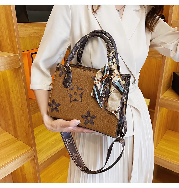 Vintage Monogram Tote Bag for Women Large Capacity Shoulder Bag — feature 26