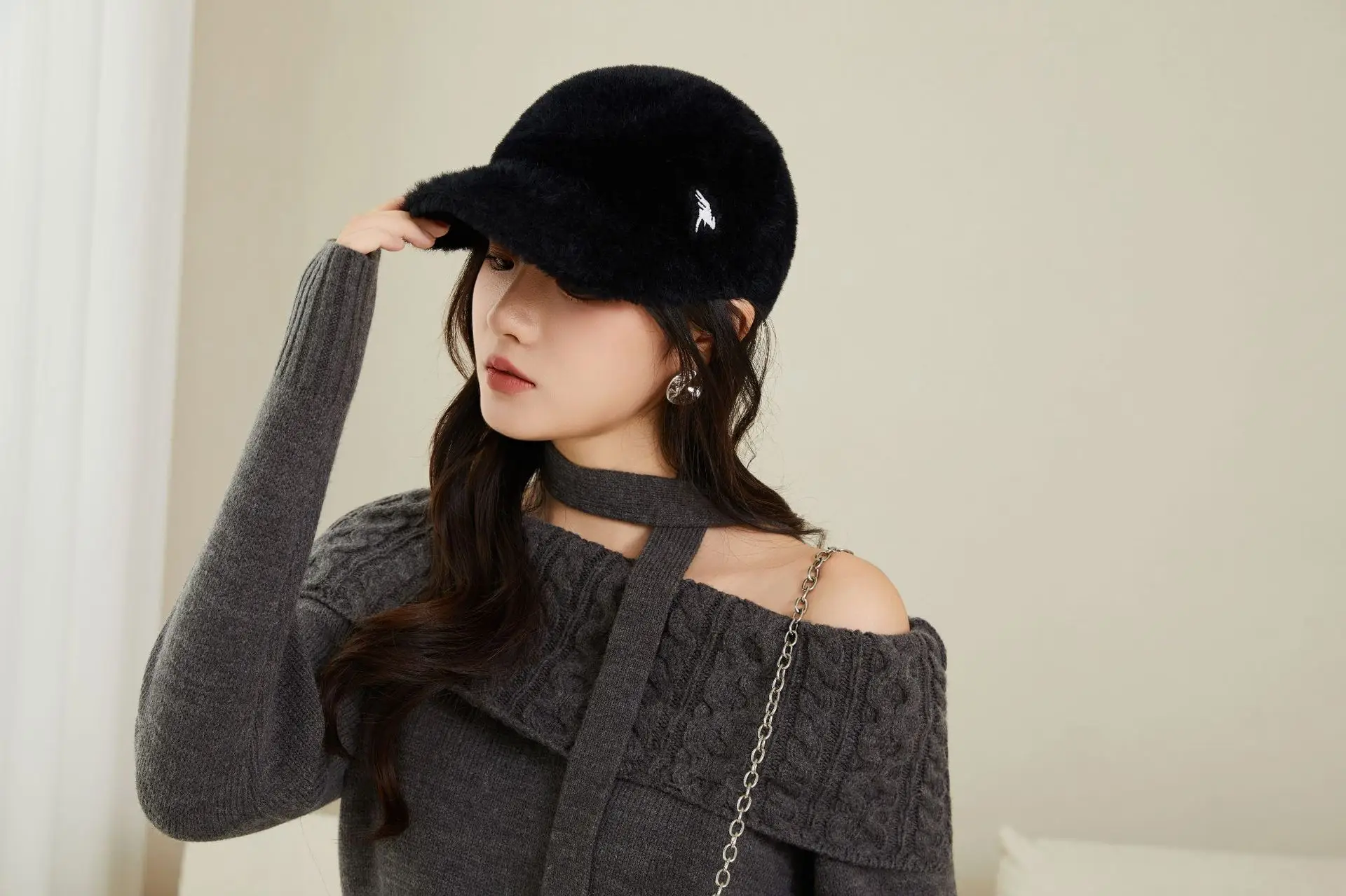 2025 Plush Duckbill Cap Winter Women's Warm Hat — feature 6