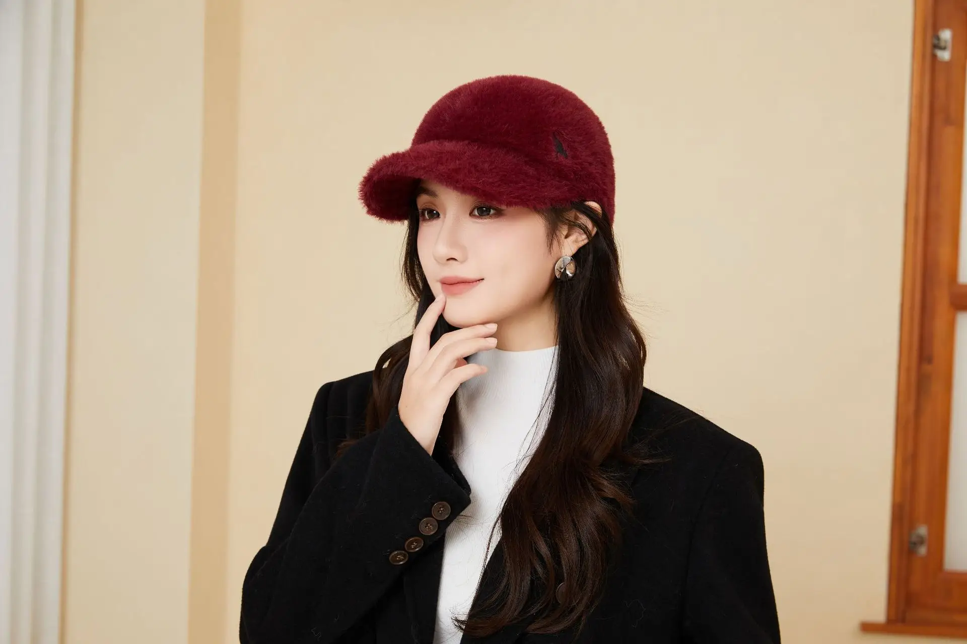 2025 Plush Duckbill Cap Winter Women's Warm Hat — feature 8