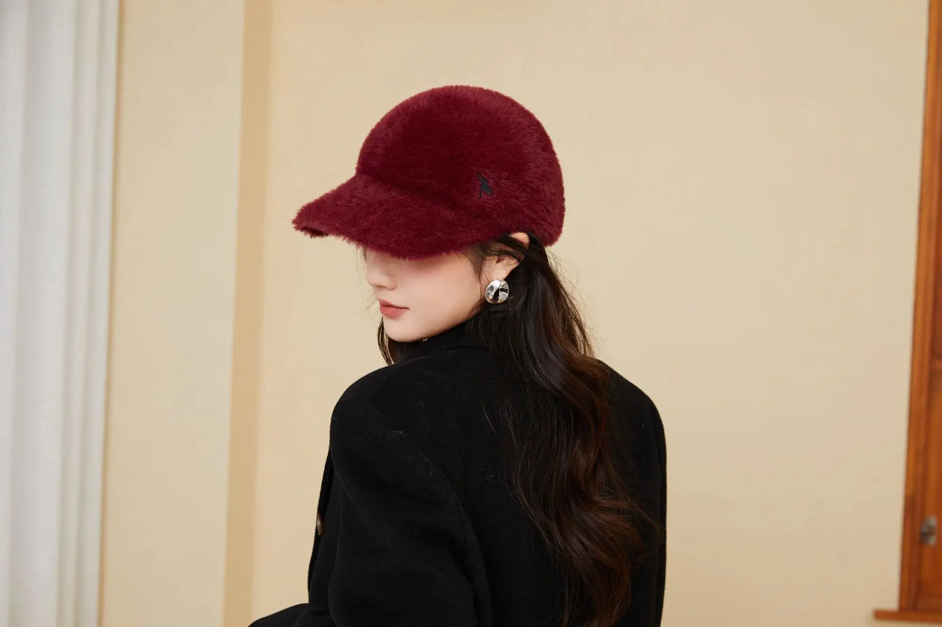 2025 Plush Duckbill Cap Winter Women's Warm Hat — feature 9