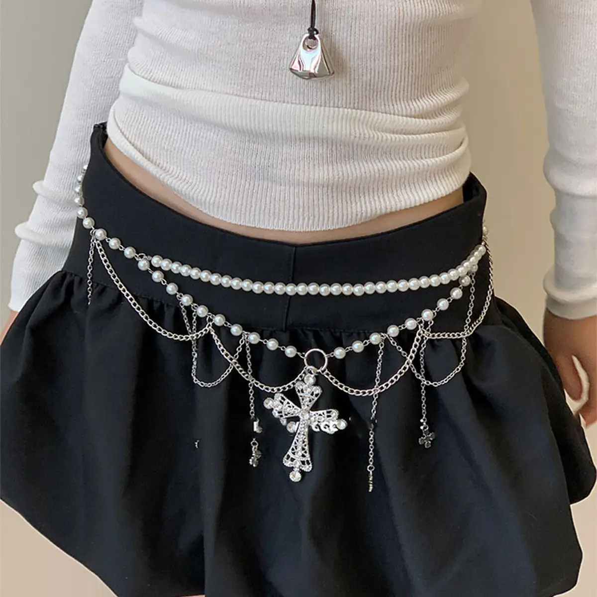 Diamond-Encrusted Pearl Waist Chain Accessory - Image 5