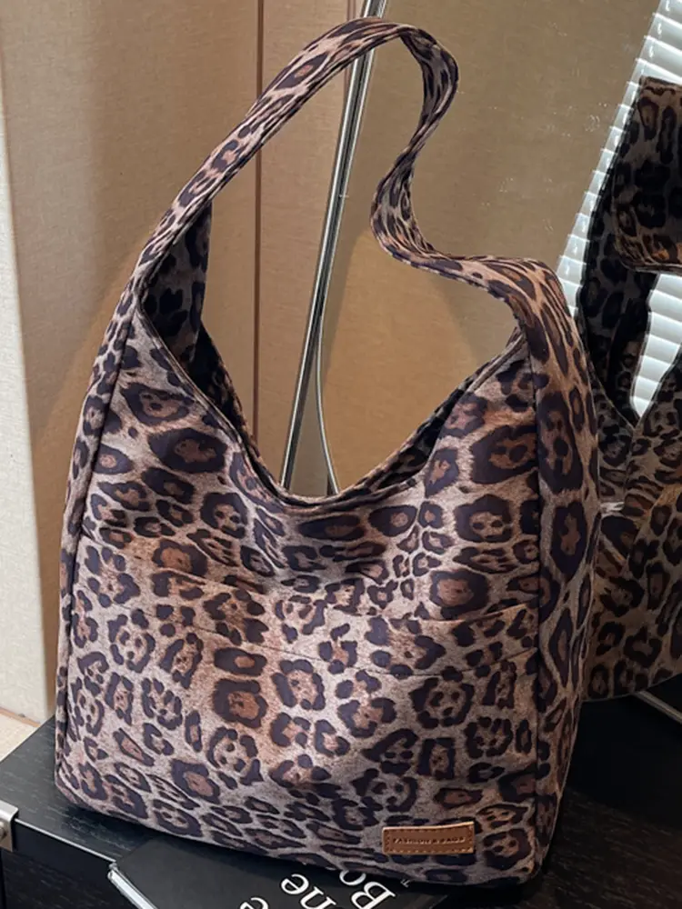 Leopard Textured Women's Shoulder Crossbody Bag Large Capacity - Image 4