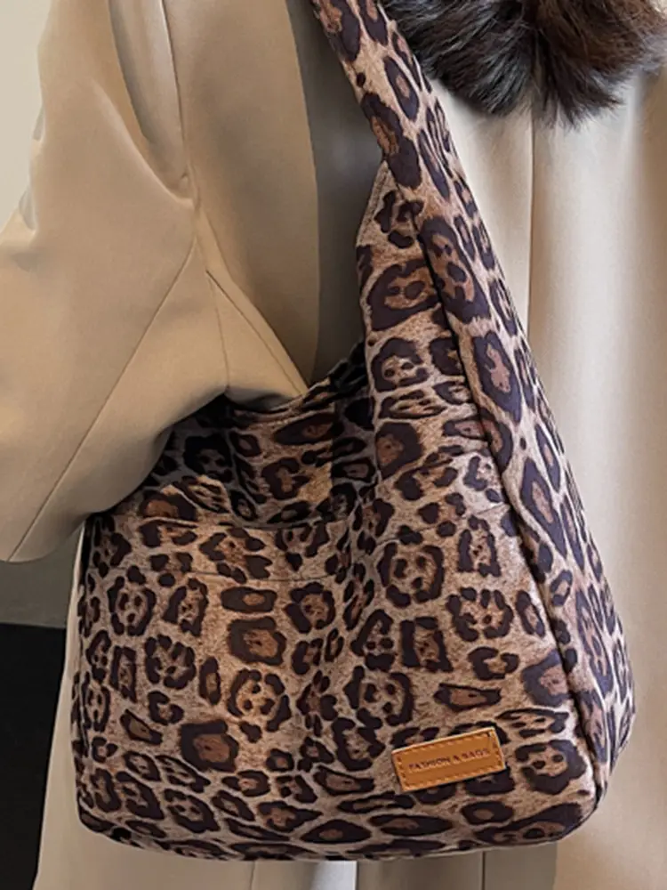 Leopard Textured Women's Shoulder Crossbody Bag Large Capacity - Image 5