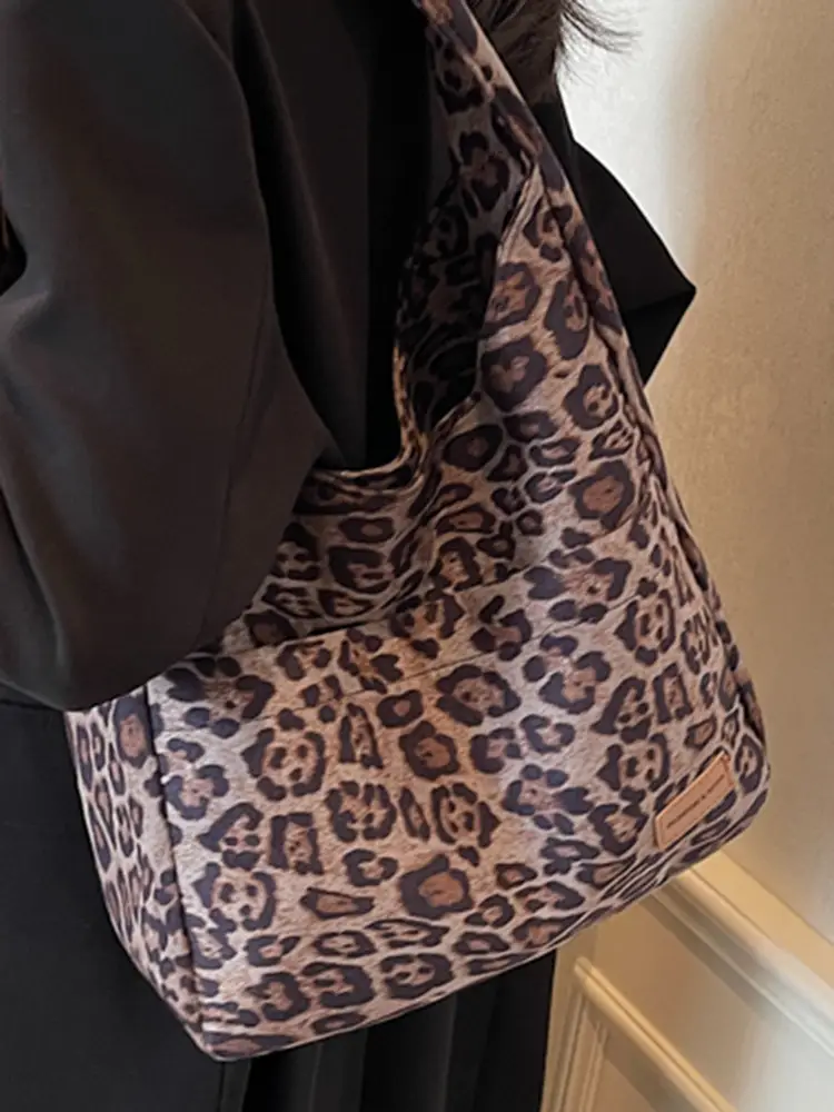 Leopard Textured Women's Shoulder Crossbody Bag Large Capacity - Image 7
