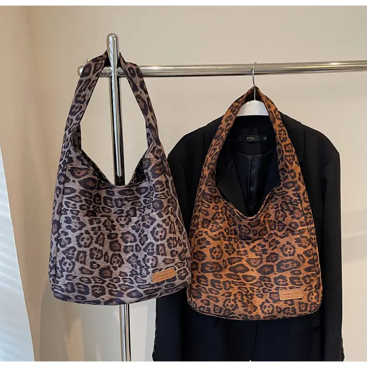 Leopard Textured Women's Shoulder Crossbody Bag Large Capacity — feature 12