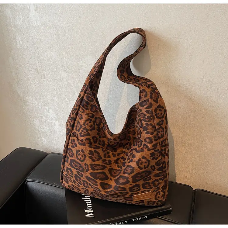 Leopard Textured Women's Shoulder Crossbody Bag Large Capacity — feature 22