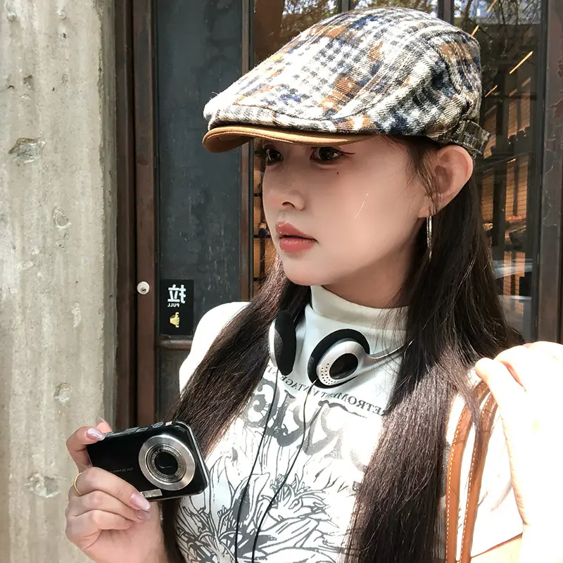 Japanese Retro Plaid Forward Cap for Women Summer 2025 Large Head Circumference Reverse-Wear Duckbill Hat Face-Slimming Beret - Image 3