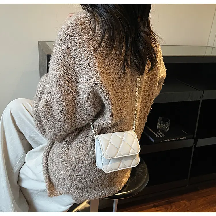 Red Quilted Chain Shoulder Bag for Women — feature 10