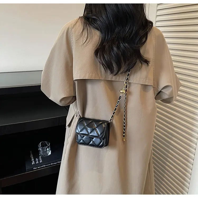 Red Quilted Chain Shoulder Bag for Women — feature 13