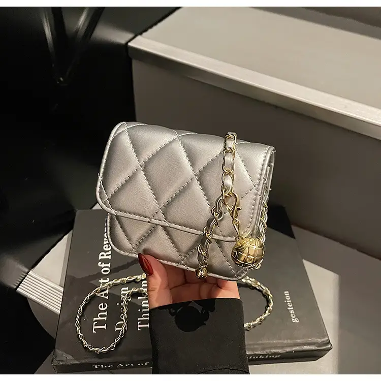Red Quilted Chain Shoulder Bag for Women — feature 28