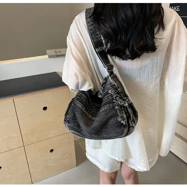 New Korean Style Multi-Pocket Crossbody Bag with Large Capacity — feature 32